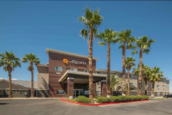 La Quinta Inn & Suites by Wyndham Las Vegas Nellis Main image